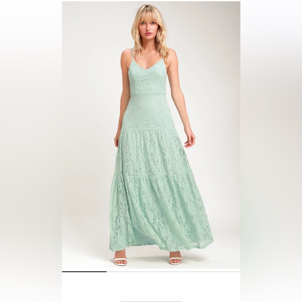 NWT Lulus light sage green lace tiered maxi dress